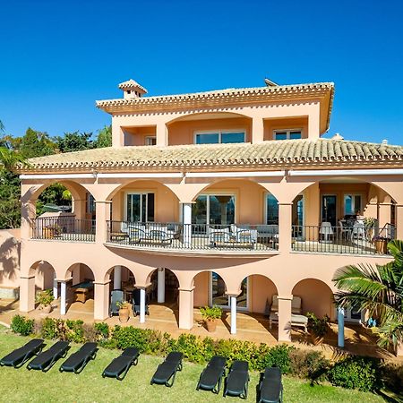 Beachside Villa With Panoramic Sea Views 베날마데나코스타 외부 사진