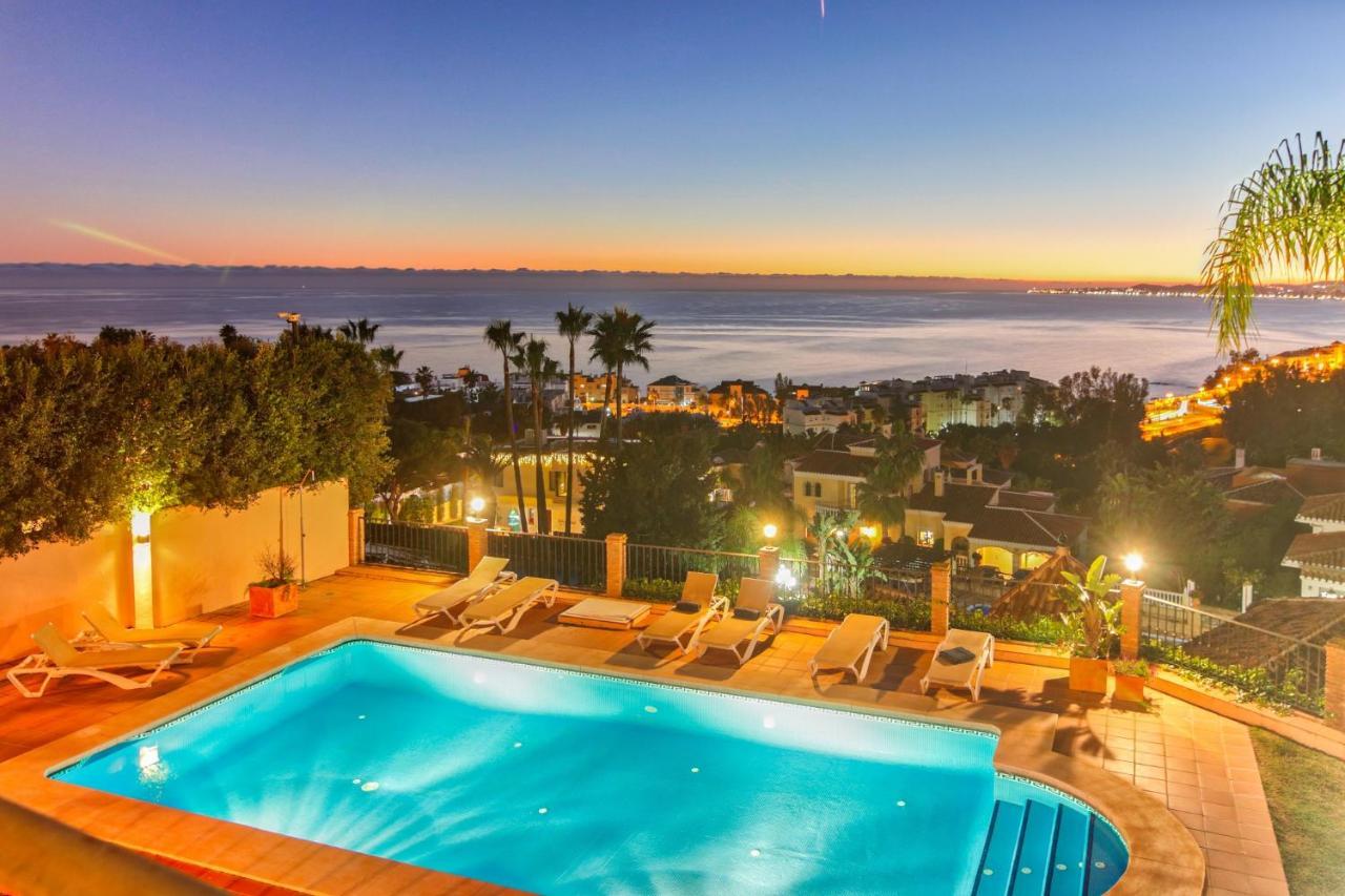 Beachside Villa With Panoramic Sea Views 베날마데나코스타 외부 사진