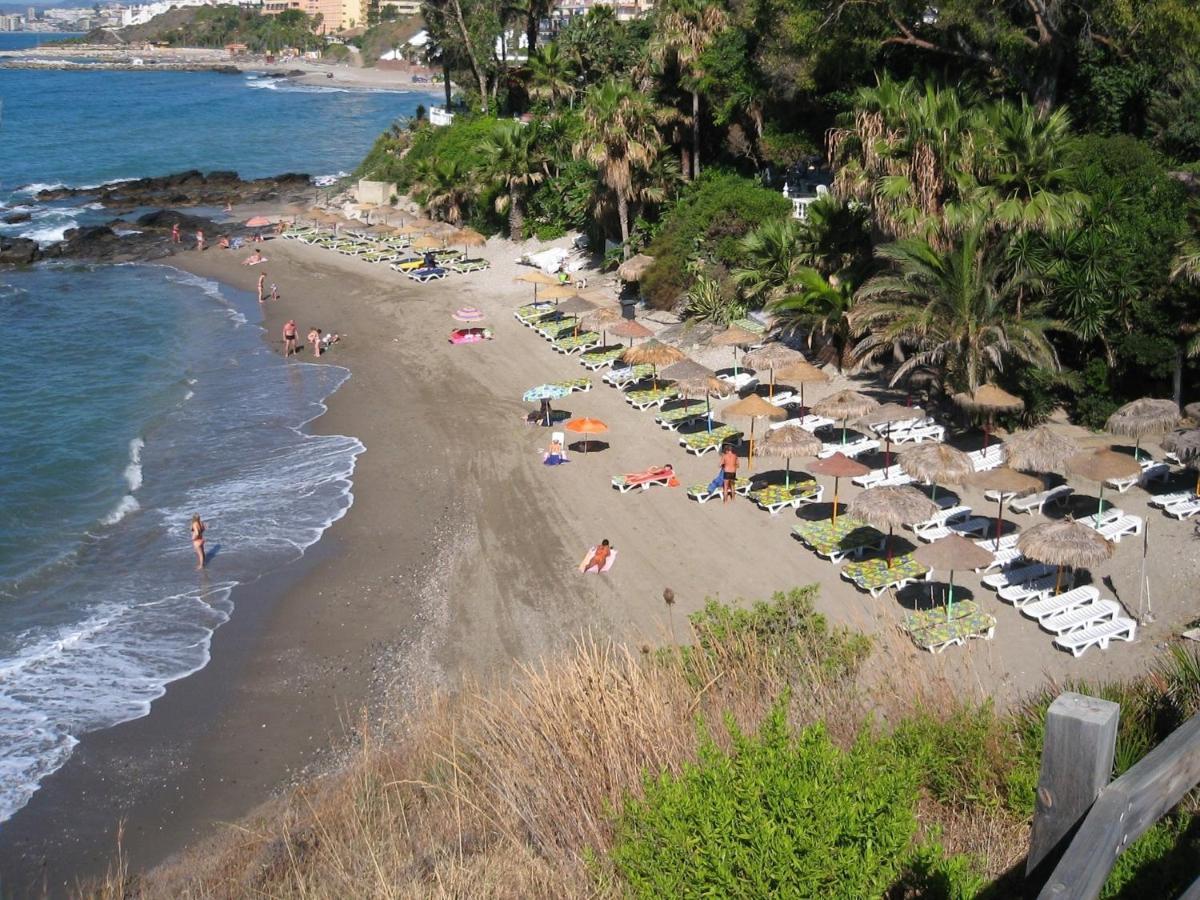 Beachside Villa With Panoramic Sea Views 베날마데나코스타 외부 사진